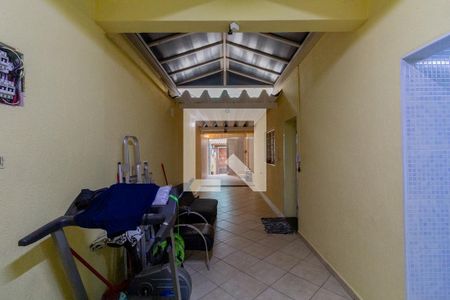 Casa à venda com 285m², 3 quartos e 6 vagas Casa à venda com 285m², 3 quartos e 6 vagasCorredor