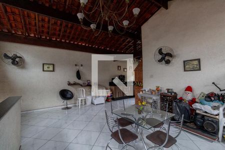 Casa à venda com 285m², 3 quartos e 6 vagas Casa à venda com 285m², 3 quartos e 6 vagasÁrea Gourmet