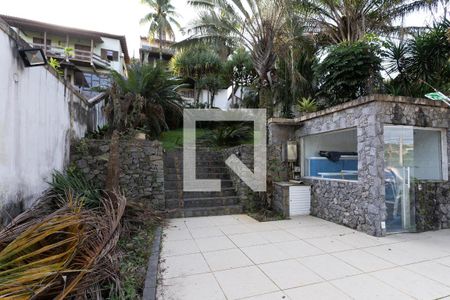 Casa de condomínio à venda com 380m², 5 quartos e 2 vagas