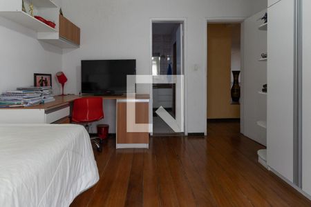 Casa de condomínio à venda com 380m², 5 quartos e 2 vagas