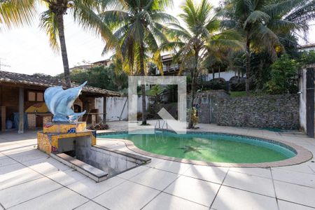 Casa de condomínio à venda com 380m², 5 quartos e 2 vagas