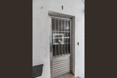 Casa para alugar com 60m², 2 quartos e sem vagaEntrada