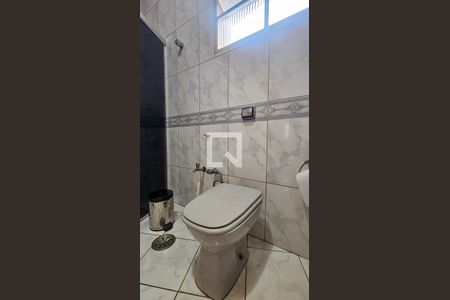 Casa à venda com 400m², 3 quartos e 2 vagasBanheiro 2