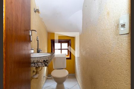 Lavabo de casa para alugar com 2 quartos, 147m² em Jardim Três Marias, Taboão da Serra