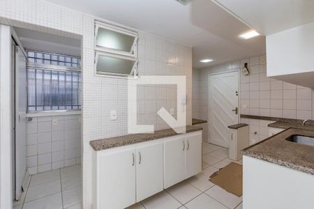 Apartamento para alugar com 95m², 3 quartos e 2 vagas Apartamento para alugar com 95m², 3 quartos e 2 vagasCozinha