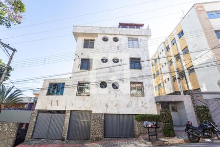 Apartamento à venda com 160m², 3 quartos e 1 vagaFachada