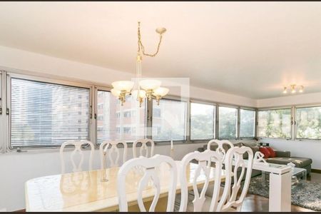 Apartamento para alugar com 300m², 4 quartos e 2 vagas