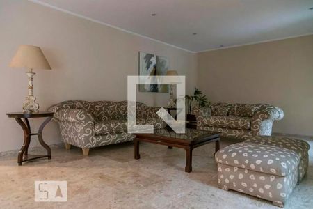 Apartamento à venda com 240m², 4 quartos e 4 vagasHall