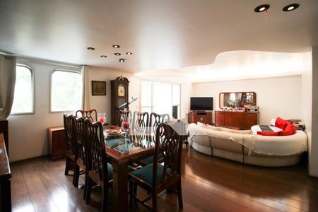 Sala de apartamento à venda com 4 quartos, 240m² em Moema, São Paulo