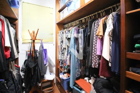 Apartamento à venda com 240m², 4 quartos e 4 vagasCloset da Suíte 1 