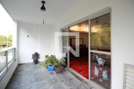 Varanda  de apartamento à venda com 4 quartos, 240m² em Moema, São Paulo