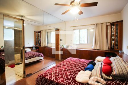 Apartamento à venda com 240m², 4 quartos e 4 vagasSuíte 1 