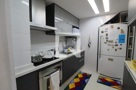 Casa de condomínio à venda com 167m², 4 quartos e 2 vagasCozinha