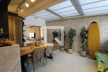 Casa de condomínio à venda com 167m², 4 quartos e 2 vagasSala de jantar