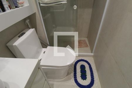 Casa de condomínio à venda com 167m², 4 quartos e 2 vagasBanheiro social