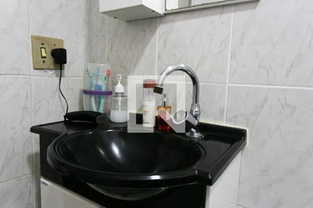 Banheiro de apartamento à venda com 1 quarto, 44m² em Água Rasa, São Paulo