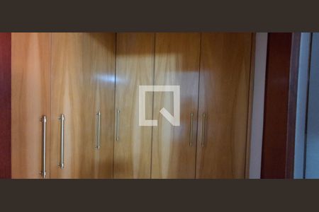 Closet de casa à venda com 4 quartos, 343m² em Olímpico, São Caetano do Sul