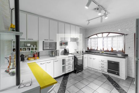 Casa à venda com 198m², 3 quartos e 3 vagas