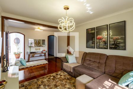 Casa à venda com 198m², 3 quartos e 3 vagas