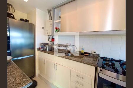 Studio para alugar com 58m², 1 quarto e 1 vaga Studio para alugar com 58m², 1 quarto e 1 vagaCozinha americana