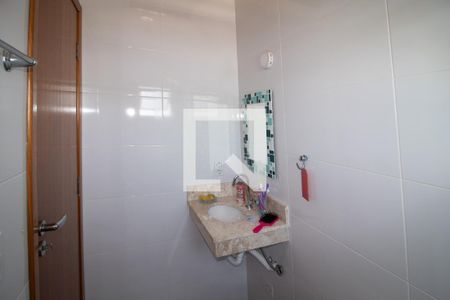 Casa para alugar com 80m², 2 quartos e 3 vagas Casa para alugar com 80m², 2 quartos e 3 vagasBanheiro da Suíte 2