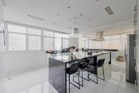 Apartamento à venda com 350m², 3 quartos e 3 vagasCozinha