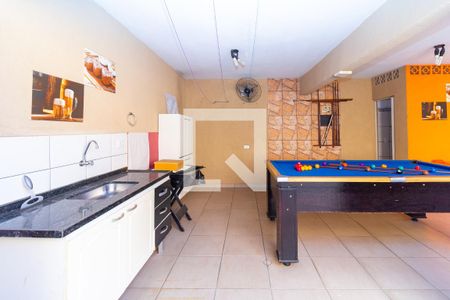 Casa à venda com 175m², 4 quartos e 2 vagas Casa à venda com 175m², 4 quartos e 2 vagasChurrasqueira