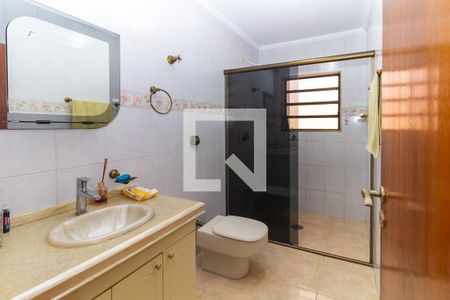 Casa à venda com 175m², 4 quartos e 2 vagas Casa à venda com 175m², 4 quartos e 2 vagasBanheiro 3