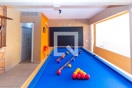 Casa à venda com 175m², 4 quartos e 2 vagas Casa à venda com 175m², 4 quartos e 2 vagasSalão de jogos