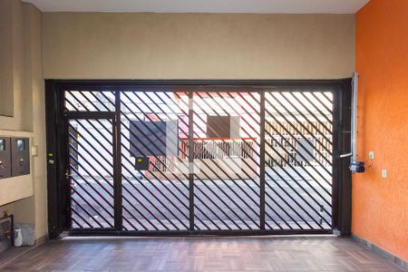 Casa à venda com 175m², 4 quartos e 2 vagas Casa à venda com 175m², 4 quartos e 2 vagasGaragem