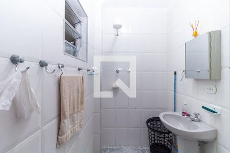 Casa à venda com 175m², 4 quartos e 2 vagas Casa à venda com 175m², 4 quartos e 2 vagasBanheiro da Edicula