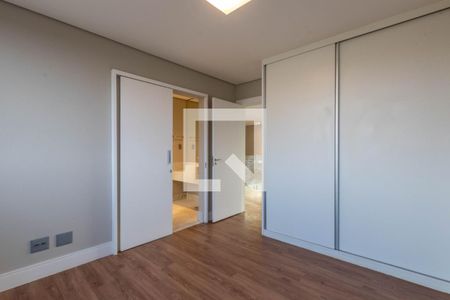 Casa de condomínio à venda com 390m², 5 quartos e 4 vagasQuarto 3