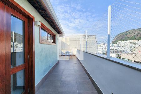 Apartamento para alugar com 150m², 3 quartos e 2 vagasQuintal