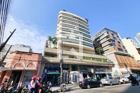 Apartamento para alugar com 150m², 3 quartos e 2 vagasFachada