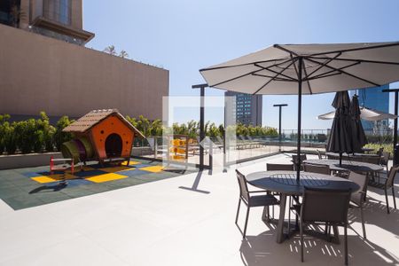 Apartamento para alugar com 76m², 2 quartos e 2 vagasPiscina