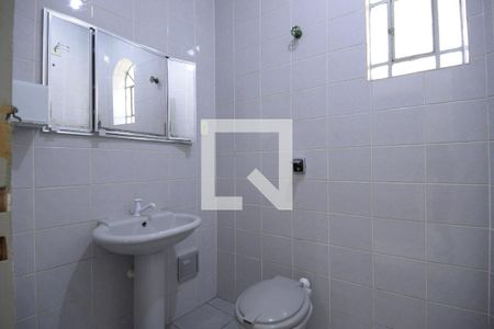Banheiro 1 de casa para alugar com 3 quartos, 100m² em Cambuci, São Paulo