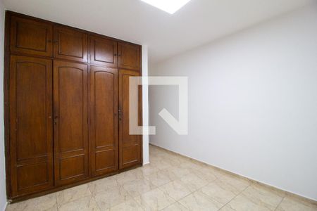 Casa para alugar com 250m², 3 quartos e 4 vagas Casa para alugar com 250m², 3 quartos e 4 vagasQuarto 1