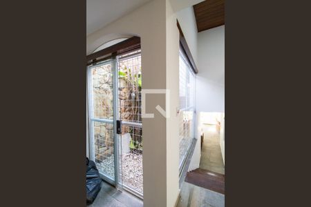 Casa para alugar com 250m², 3 quartos e 4 vagas Casa para alugar com 250m², 3 quartos e 4 vagasÁrea de Luz