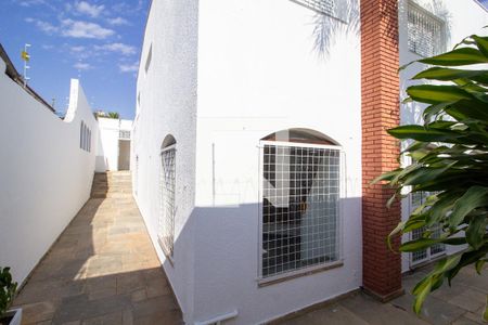 Casa para alugar com 250m², 3 quartos e 4 vagas Casa para alugar com 250m², 3 quartos e 4 vagasÁrea externa