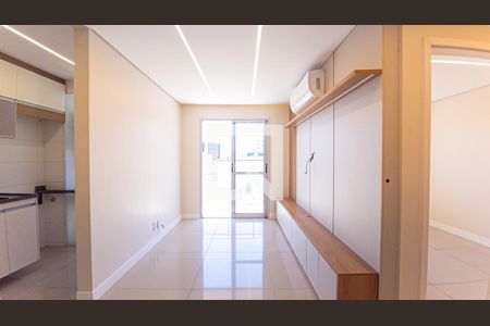 Sala de apartamento para alugar com 2 quartos, 61m² em Todos Os Santos, Rio de Janeiro