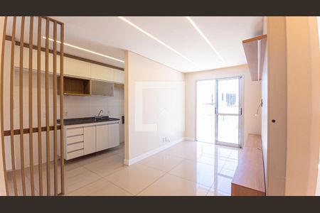 Sala de apartamento para alugar com 2 quartos, 61m² em Todos Os Santos, Rio de Janeiro