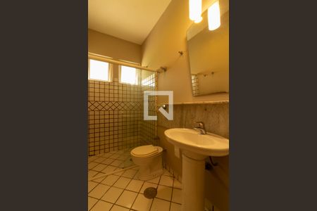 Casa para alugar com 550m², 4 quartos e NaN vagas Casa para alugar com 550m², 4 quartos e NaN vagasBanheiro da Suíte 3