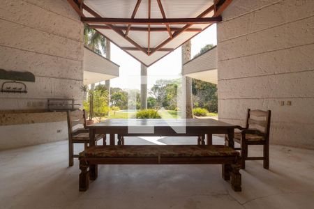 Casa para alugar com 550m², 4 quartos e NaN vagas Casa para alugar com 550m², 4 quartos e NaN vagasÁrea comum - Churrasqueira