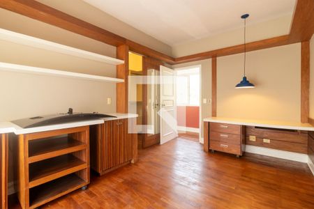 Casa para alugar com 550m², 4 quartos e NaN vagas Casa para alugar com 550m², 4 quartos e NaN vagasQuarto Suíte 3