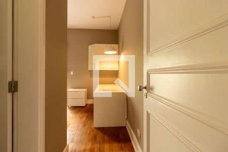 Casa para alugar com 550m², 4 quartos e NaN vagas Casa para alugar com 550m², 4 quartos e NaN vagasQuarto Suíte 3