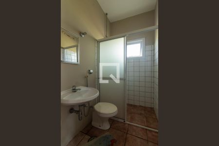 Casa para alugar com 550m², 4 quartos e NaN vagas Casa para alugar com 550m², 4 quartos e NaN vagasBanheiro de serviço