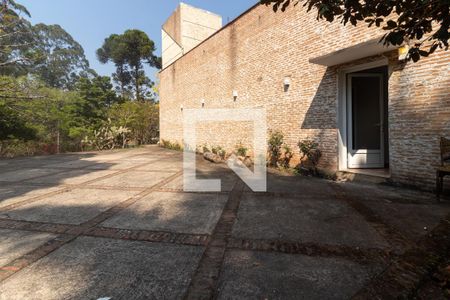 Casa para alugar com 550m², 4 quartos e NaN vagas Casa para alugar com 550m², 4 quartos e NaN vagasÁrea de Serviço
