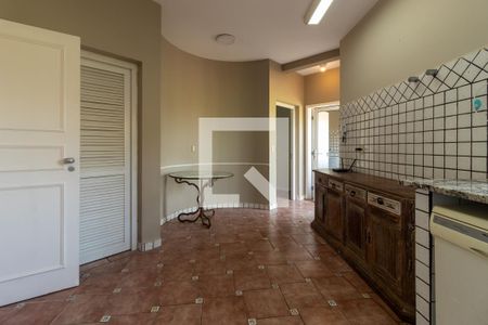 Casa para alugar com 550m², 4 quartos e NaN vagas Casa para alugar com 550m², 4 quartos e NaN vagasCozinha