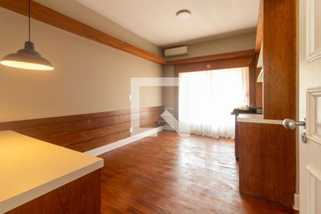 Casa para alugar com 550m², 4 quartos e NaN vagas Casa para alugar com 550m², 4 quartos e NaN vagasQuarto Suíte 3