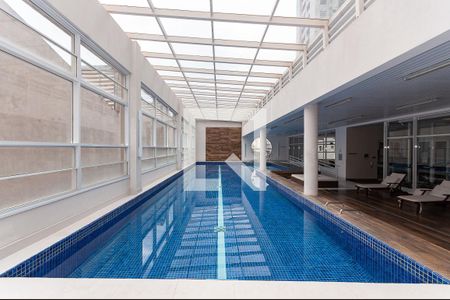 Studio para alugar com 33m², 1 quarto e 1 vaga Studio para alugar com 33m², 1 quarto e 1 vagaÁrea Comum - Piscina